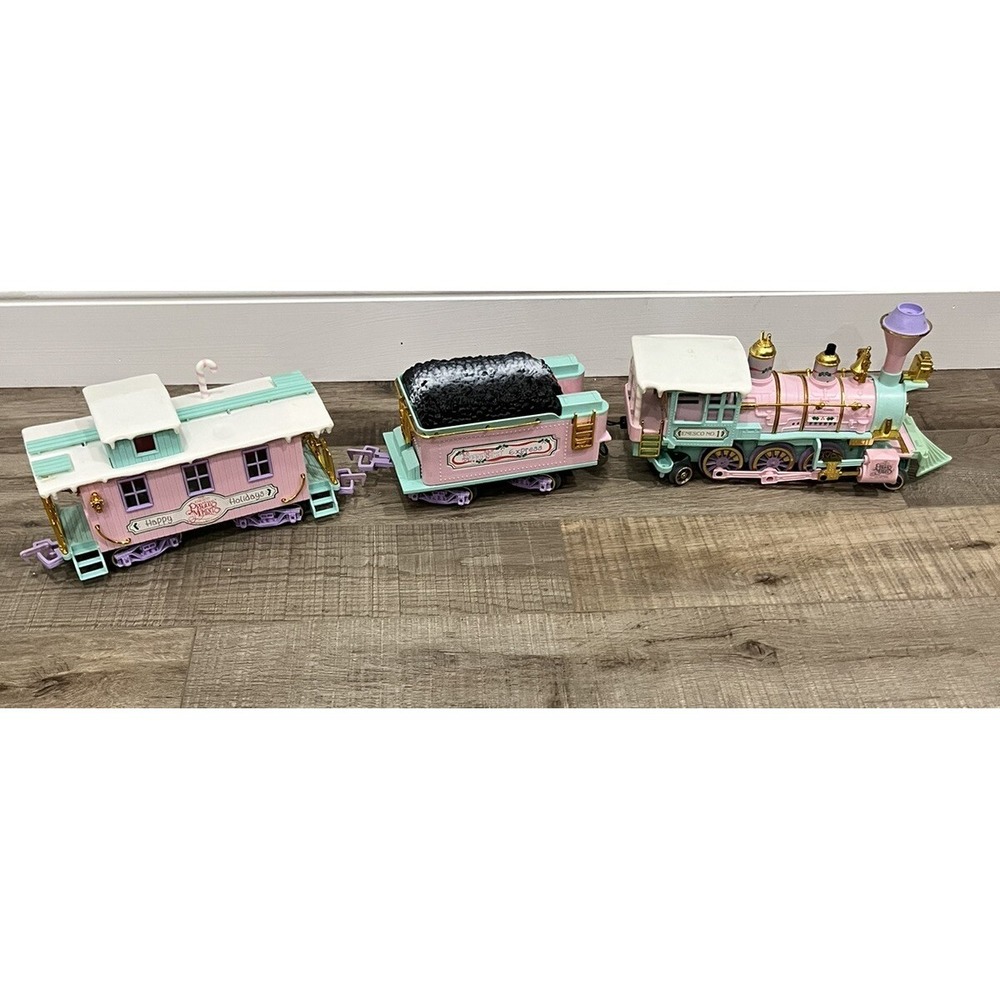 Precious Moments Sugar Town Express Holiday Train Coal Car Caboose Christmas